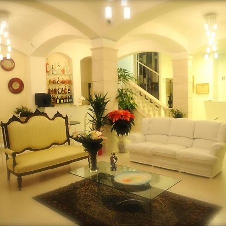 Albergo Le Dodici Lune Montecorvino Rovella ภายนอก รูปภาพ