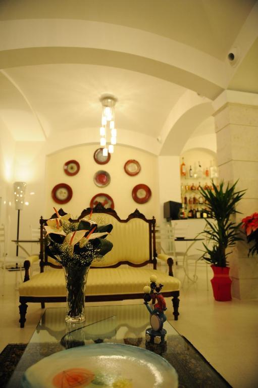 Albergo Le Dodici Lune Montecorvino Rovella ภายนอก รูปภาพ